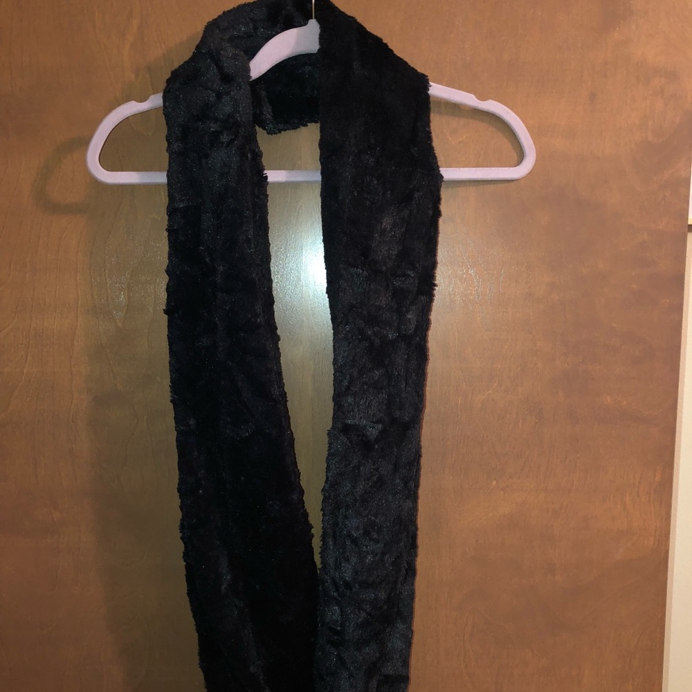 Cabi infinity scarf